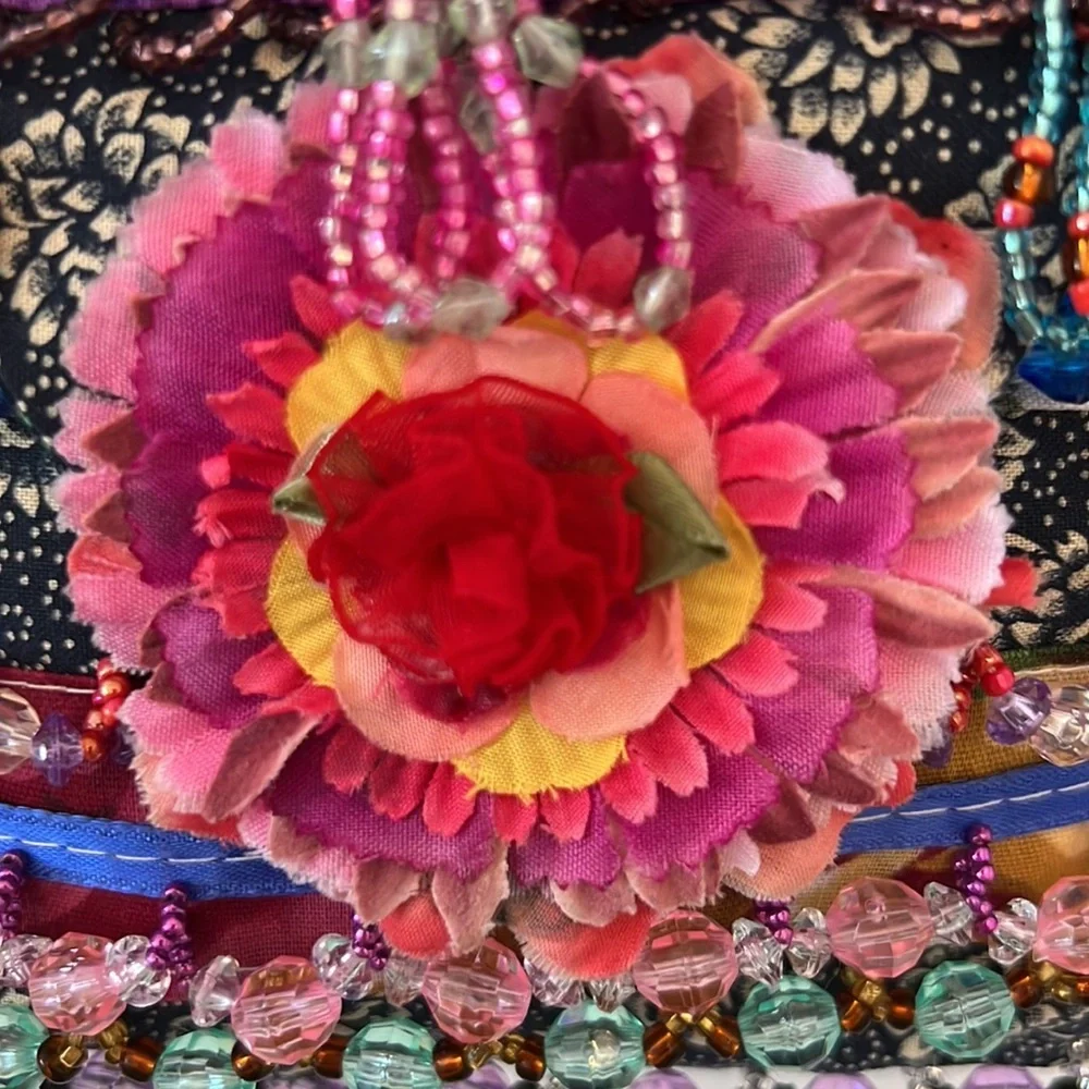 NWT vintage Square-shaped with tassels Handmade Hand-beaded in Aspen CO ROSETTES - Picture 4 of 15